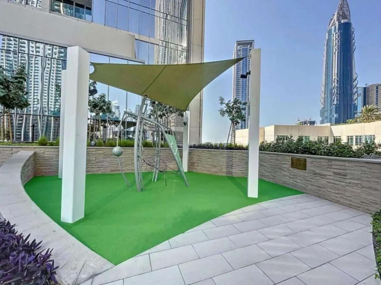 Lägenhet Seraya Residence 8 - 2Bdr - Central Location - Premium Amenities Dubai