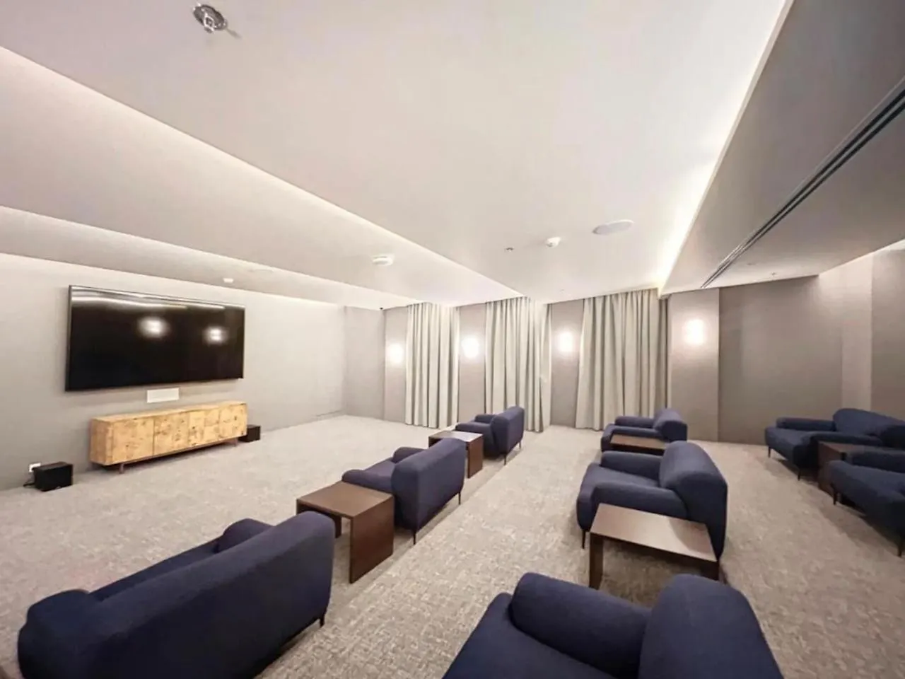 Lägenhet Seraya Residence 8 - 2Bdr - Central Location - Premium Amenities Dubai Förenade Arabemiraten